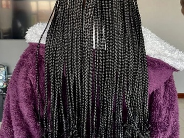Offering Services: Knotless Braids by Buhle in 4hrs